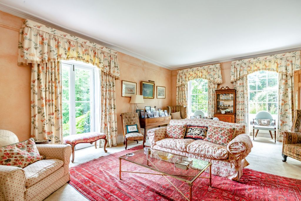 Property photo 2 of 24 Drawing Room