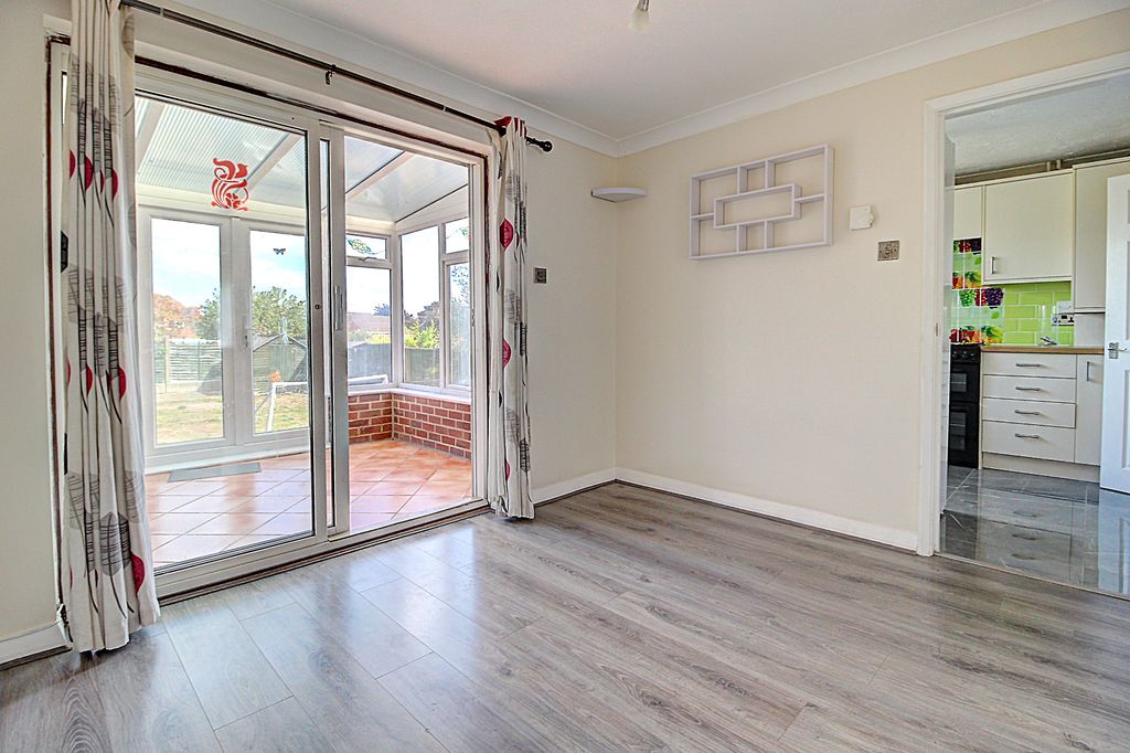 Property photo 3 of 15 Dining Room
