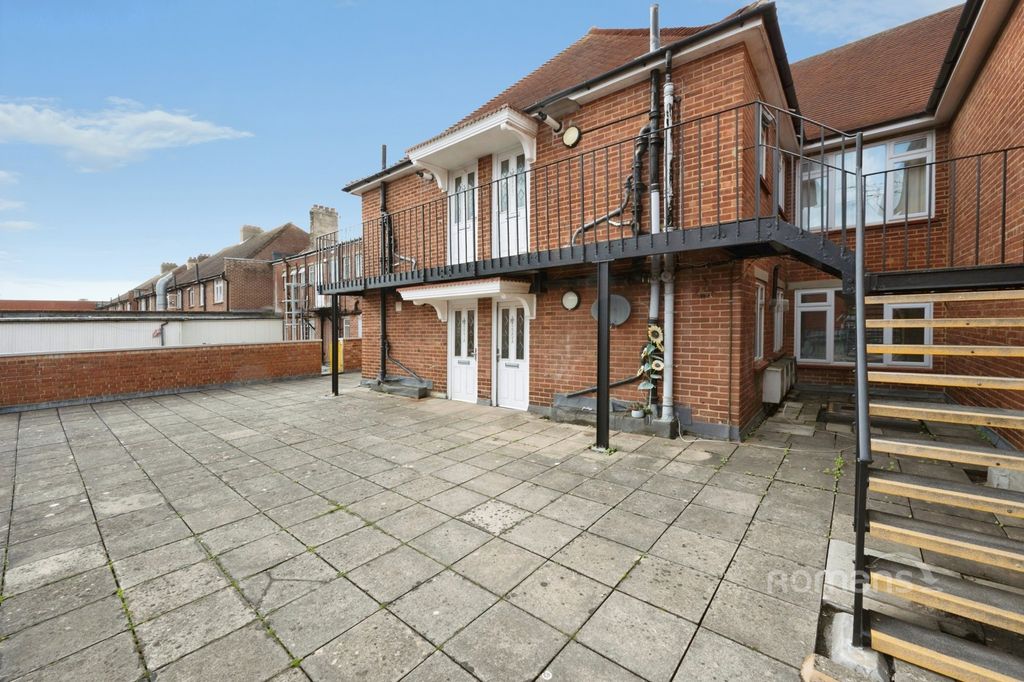 Property photo 1 of 10 Pbox-Img.Jpg