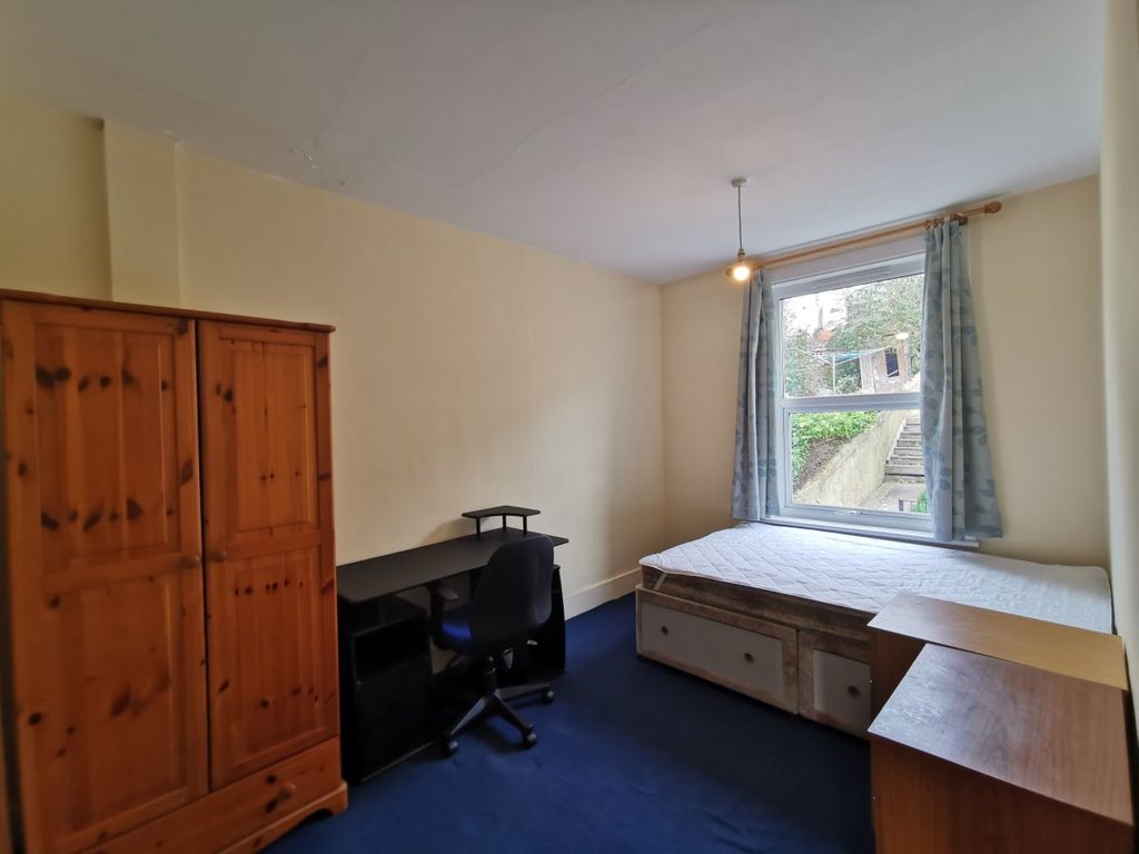 Property photo 3 of 12 Gallery