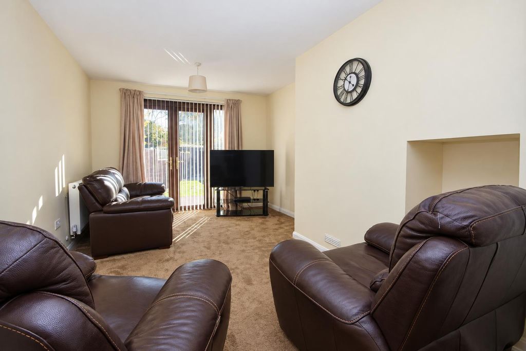 Property photo 3 of 14 1 (4).Png