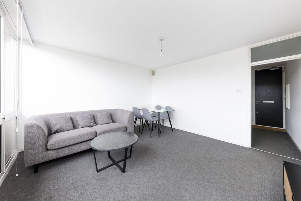 Property photo 2 of 8 Canterbury House ...