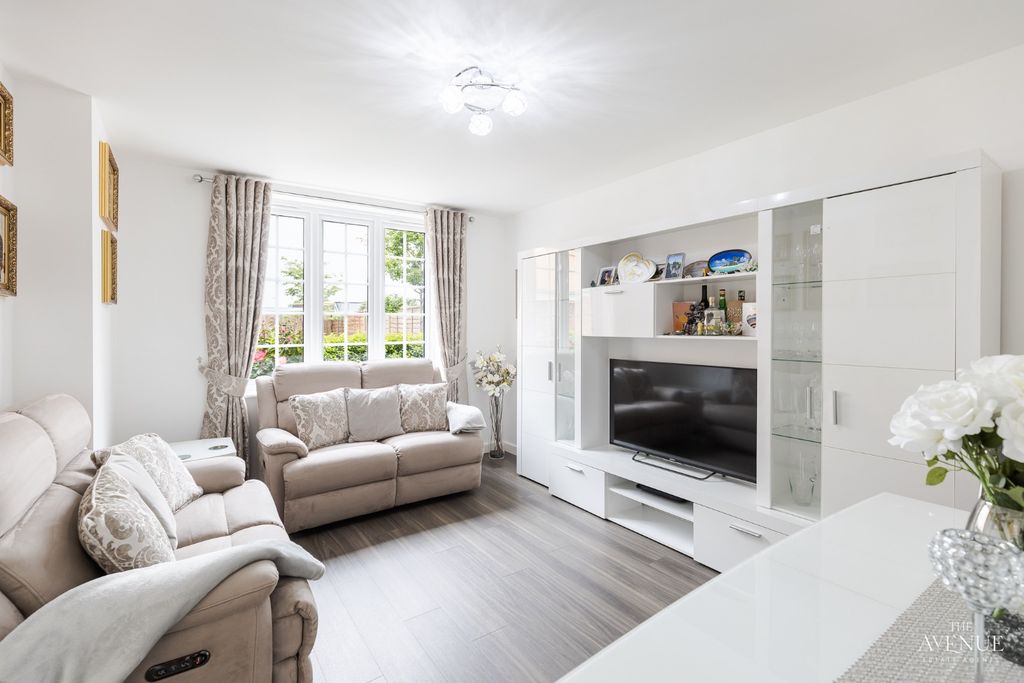 Property photo 2 of 29 4224413