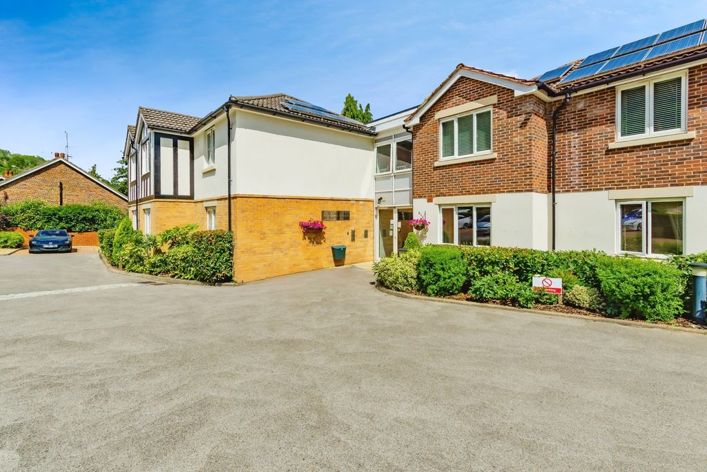 Property photo 2 of 16 Photo