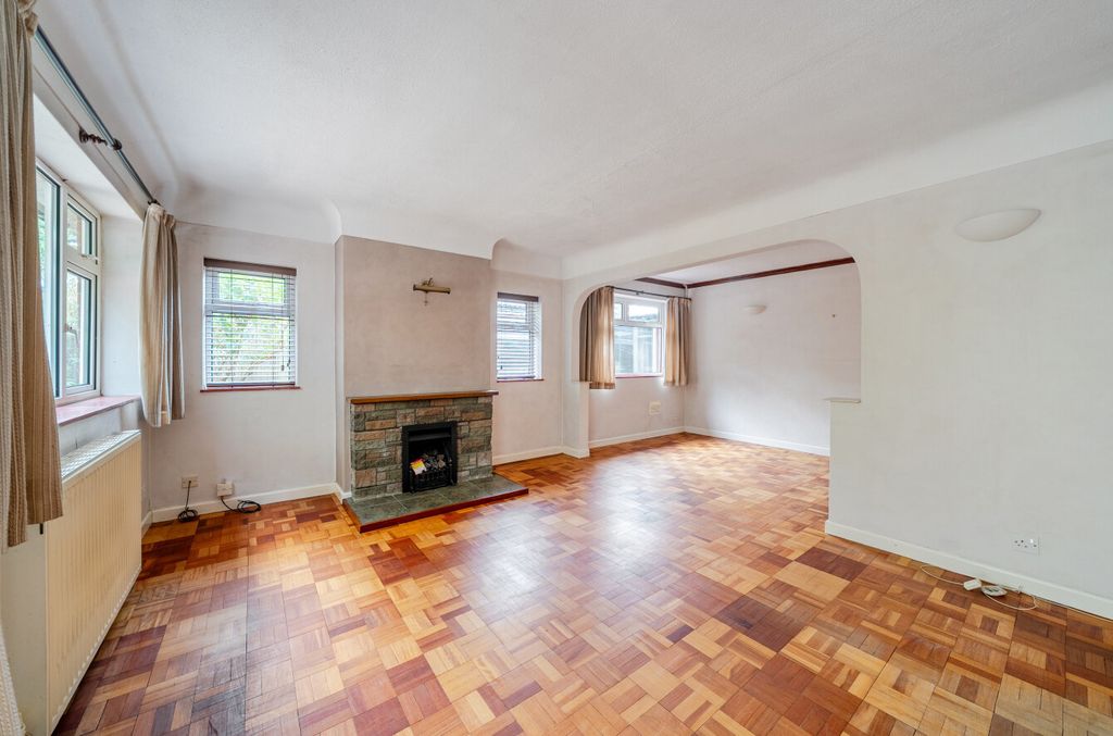 Property photo 2 of 13 1510647-14-1A015A...