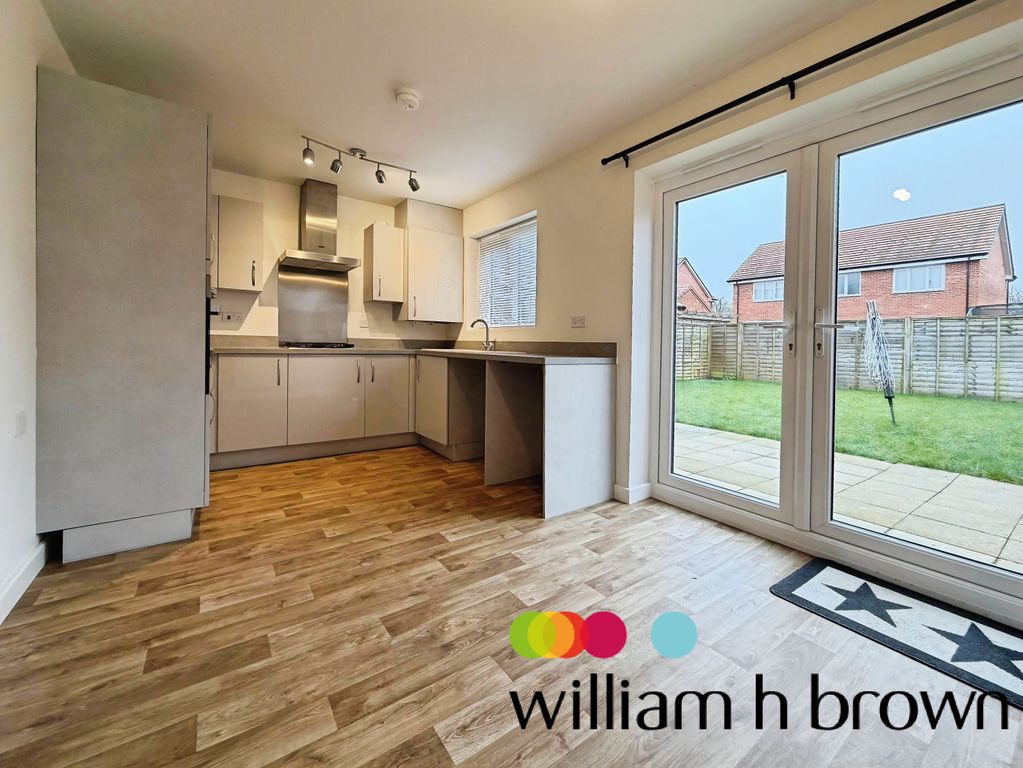 Property photo 2 of 9 Kitchen