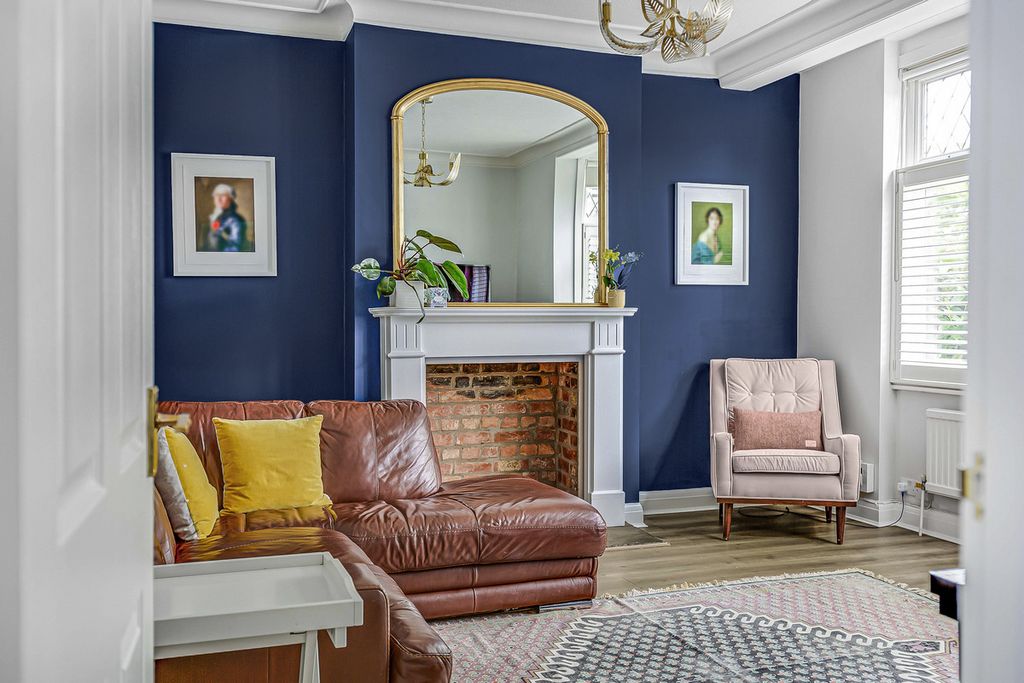 Property photo 2 of 34