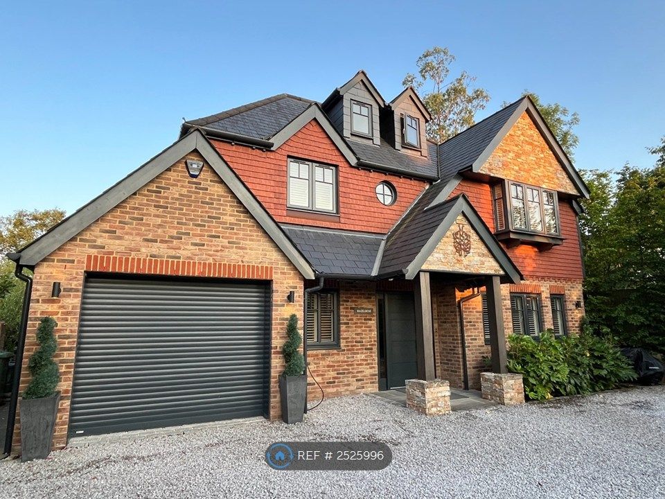 Property photo 2 of 35