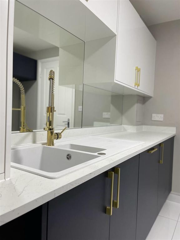 Property photo 3 of 8 E9Ea3675-E9Bd-4609-A6E6-E3A8cd5Abb47.Jpg