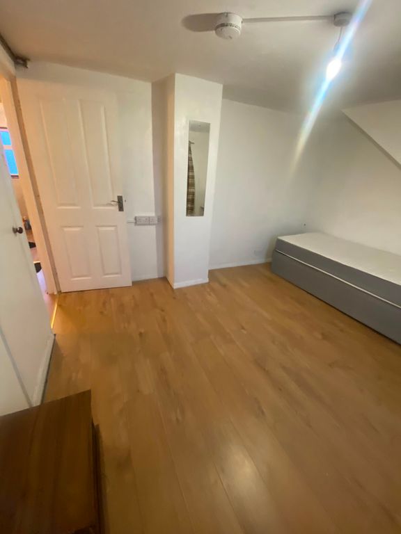 Property photo 2 of 4