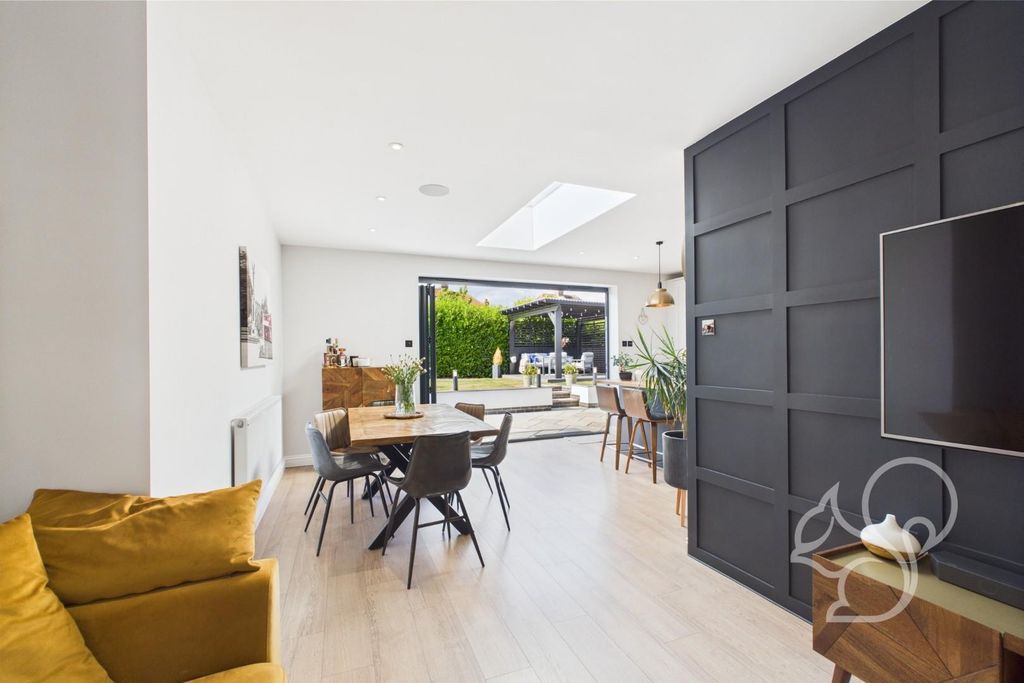 Property photo 3 of 31 Cam01659G0-Pr0455-Still019.Jpg