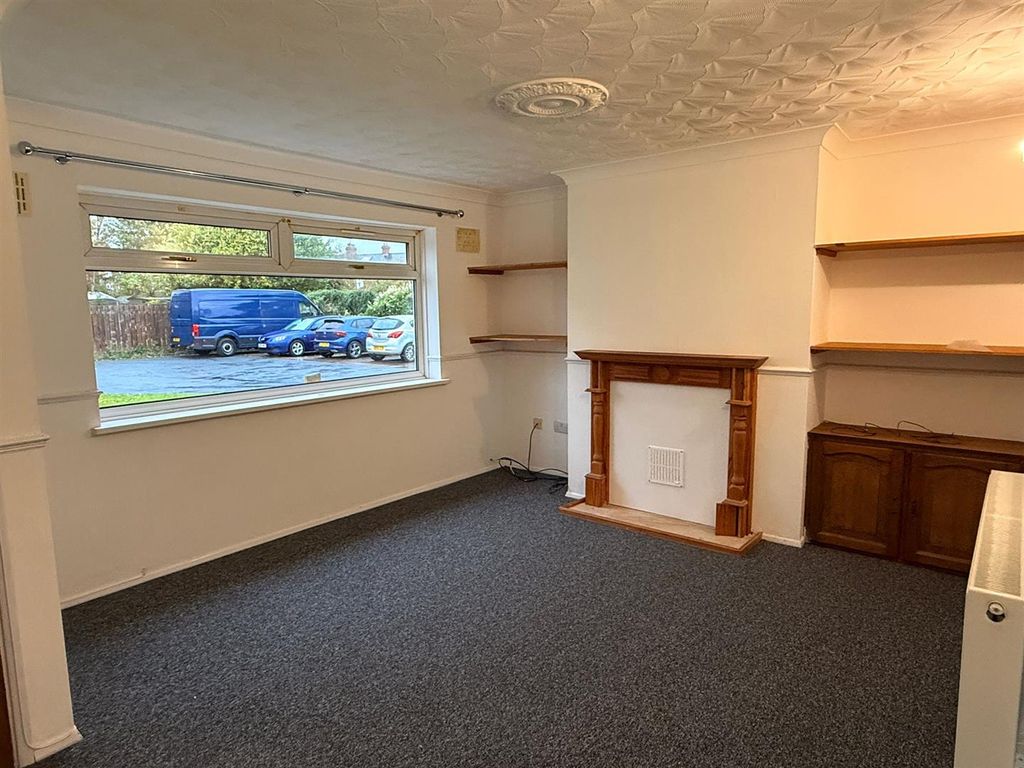 Property photo 2 of 9 Lounge.Jpeg