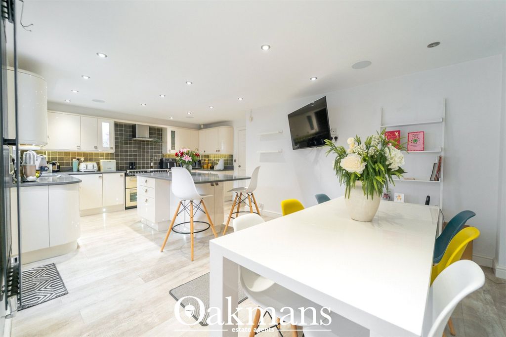 Property photo 2 of 42 Picture No. 21