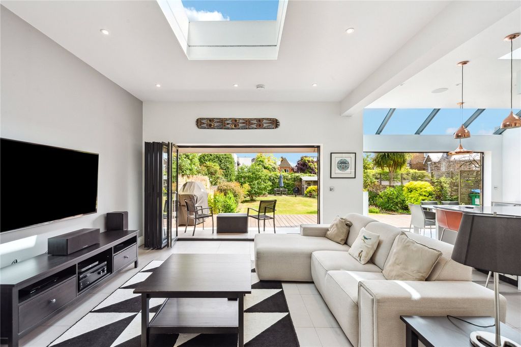 Property photo 2 of 16 Picture No. 03