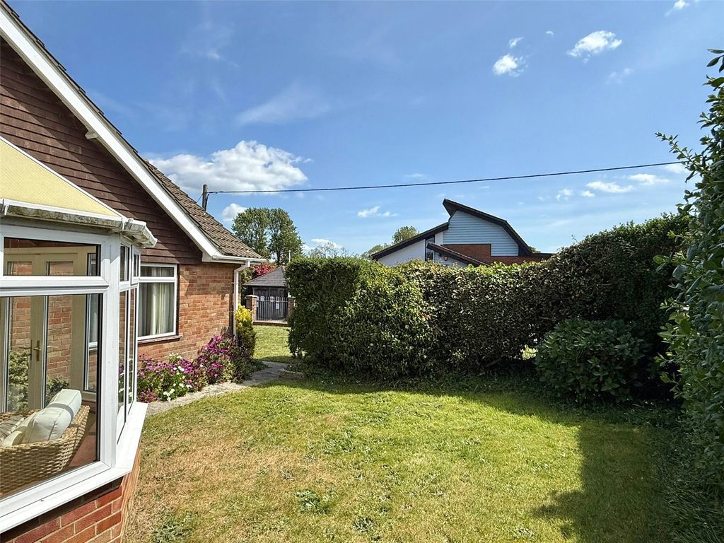 Property photo 3 of 28 Picture No. 02