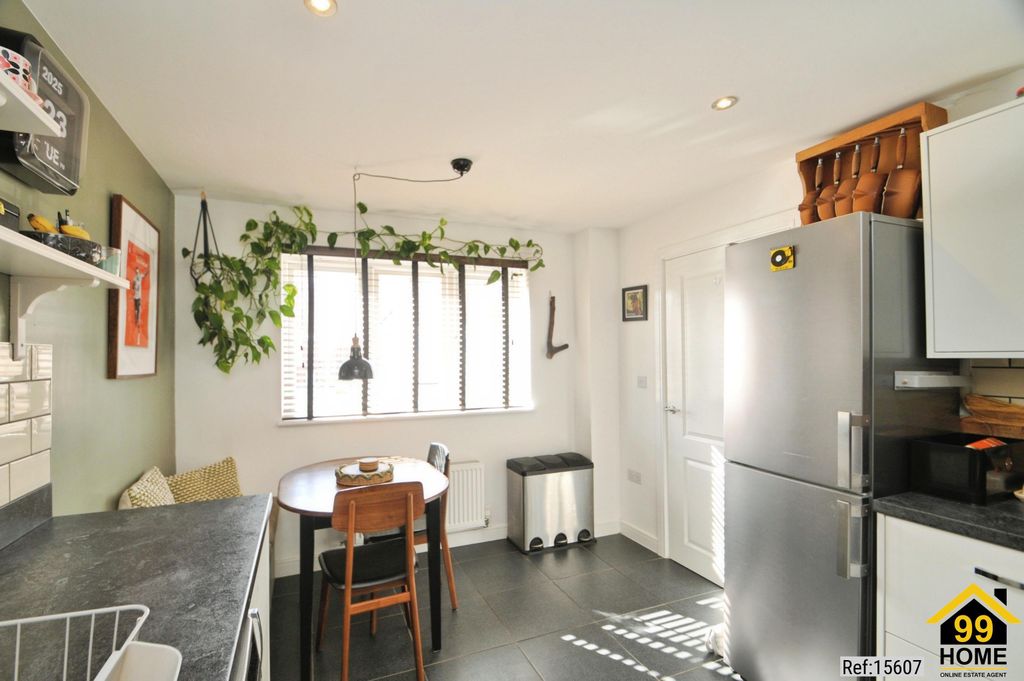 Property photo 3 of 20 Photo 2