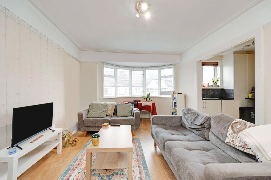 Property photo 3 of 8 Picture No. 04