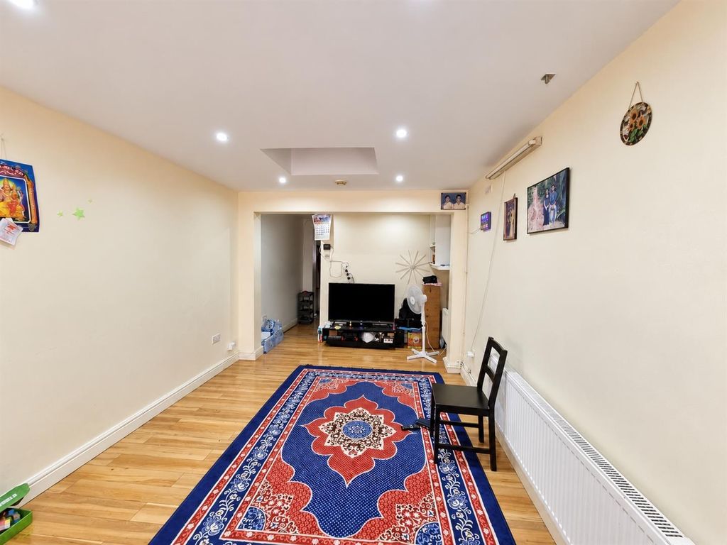 Property photo 2 of 14 3Eeec4D6-6D8B-4Fef-8A1B-3C7564E66A98.Jpg