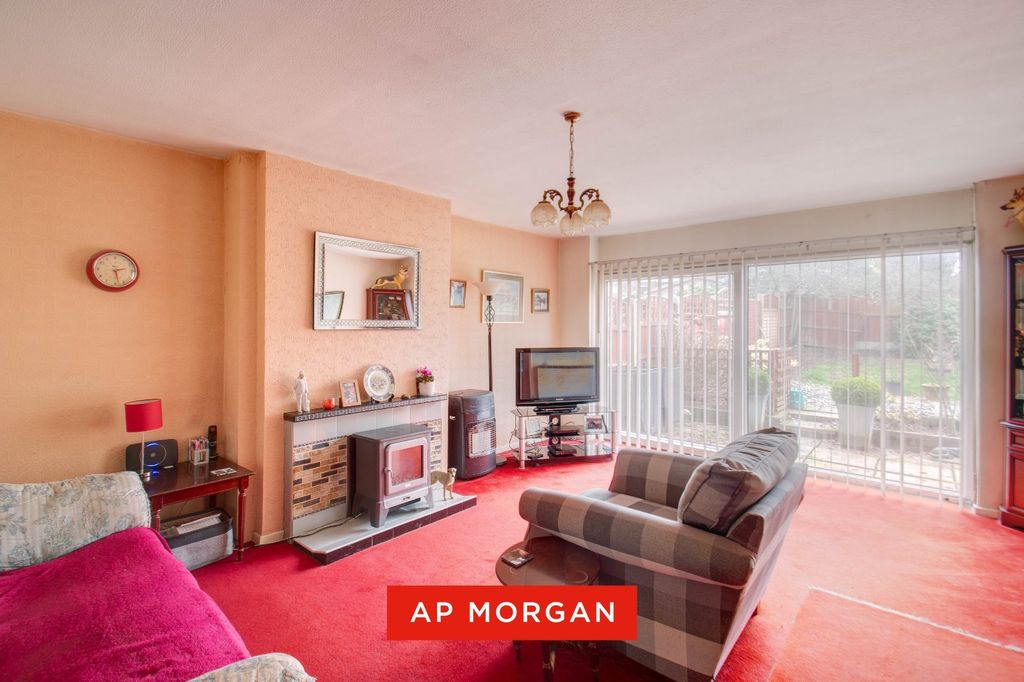 Property photo 3 of 16 Picture No. 12