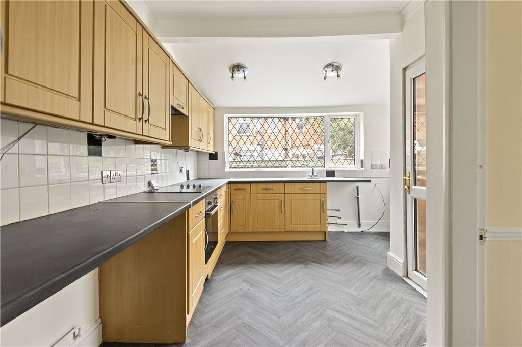 Property photo 3 of 21 Picture No. 30