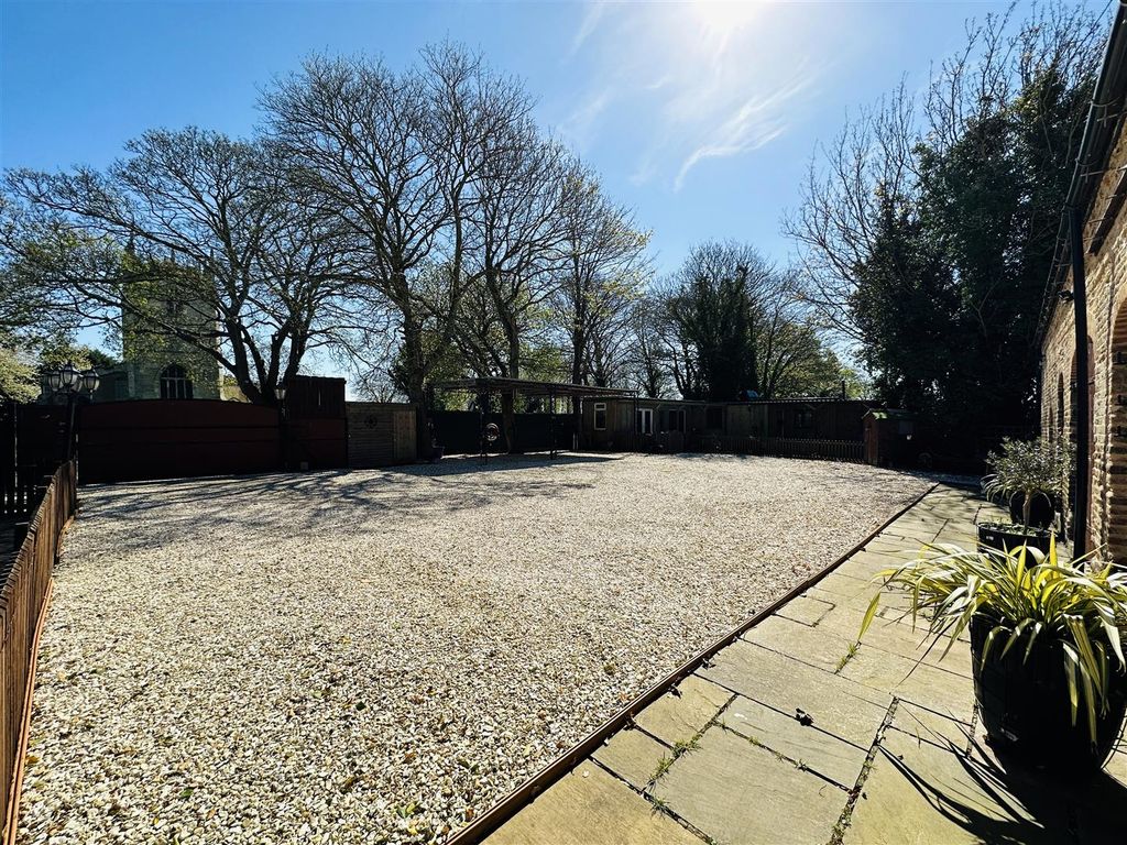 Property photo 3 of 40 Photo Apr 07 2026, 12 13 20 Pm.Jpg