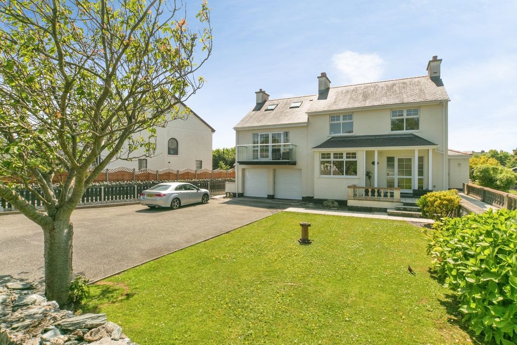 Property photo 1 of 28 Pbox-Img.Jpg