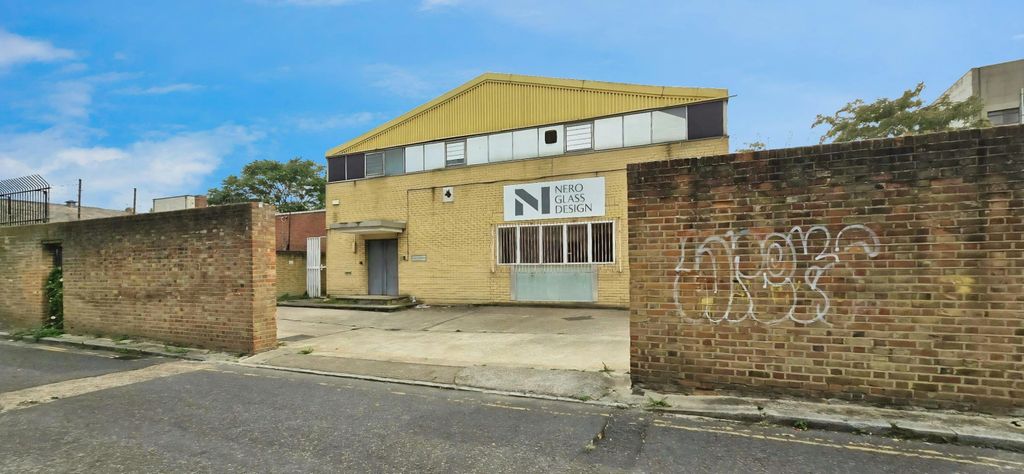 Property photo 1 of 13 c100E08d-DC093F~1.Jpg