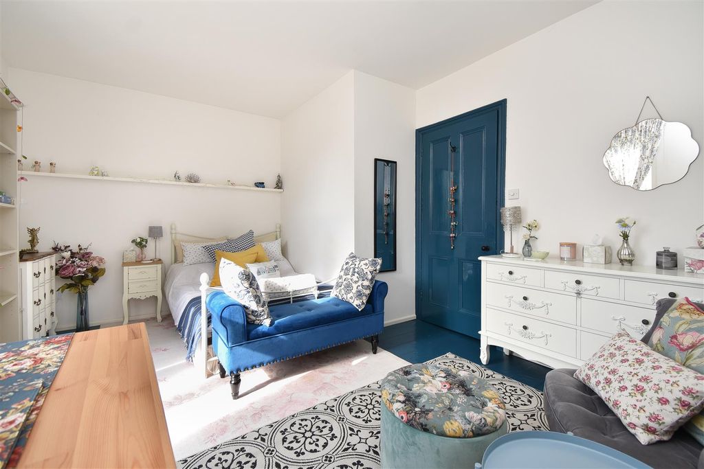 Property photo 3 of 11 Open Plan Living Space