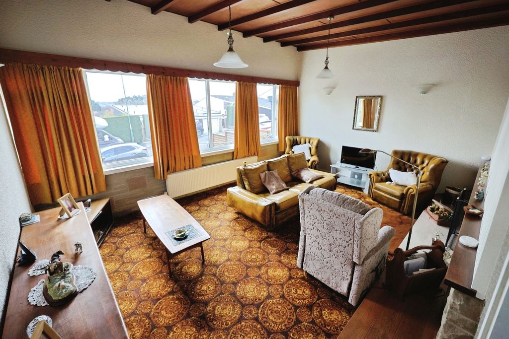 Property photo 2 of 10 Pbox-Img.Jpg