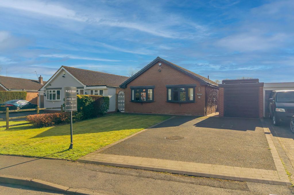 Property photo 1 of 37