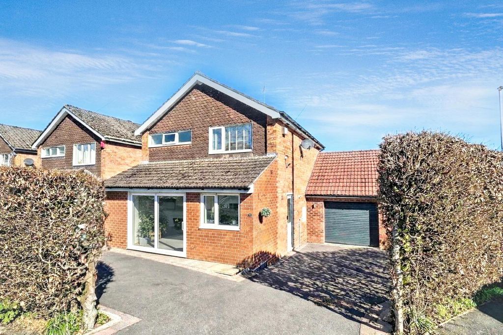 Property photo 1 of 27 Front Aspect