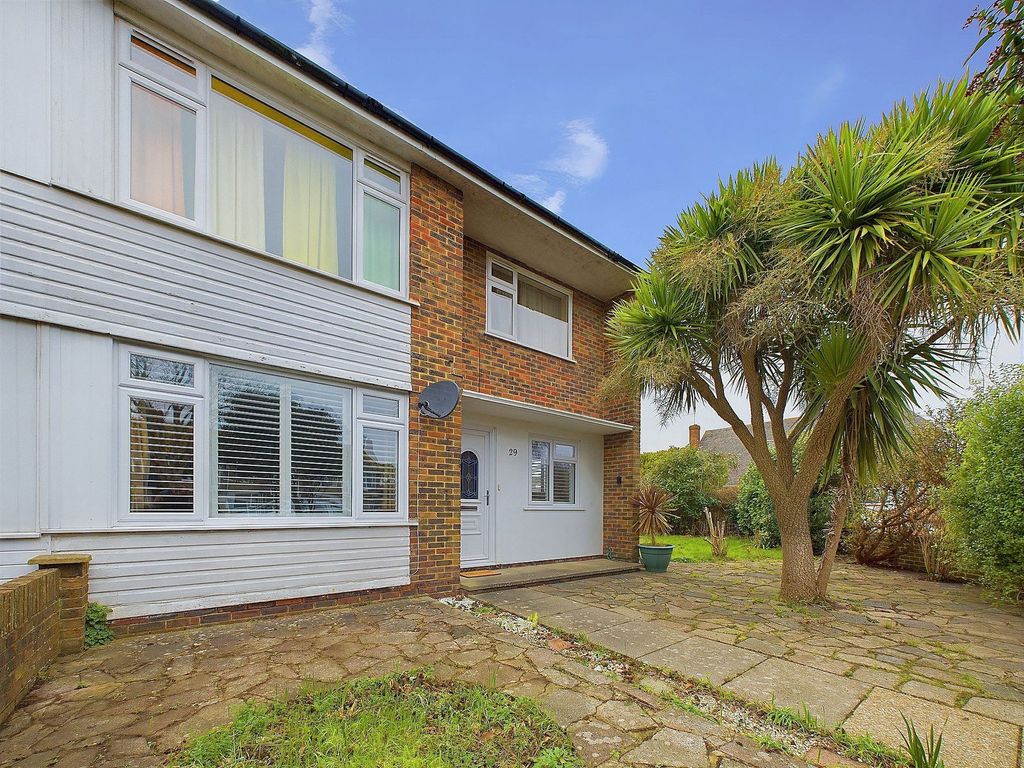 Property photo 2 of 12