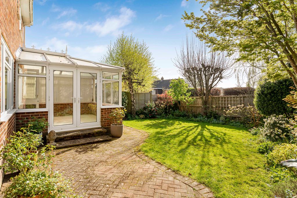 Property photo 2 of 18