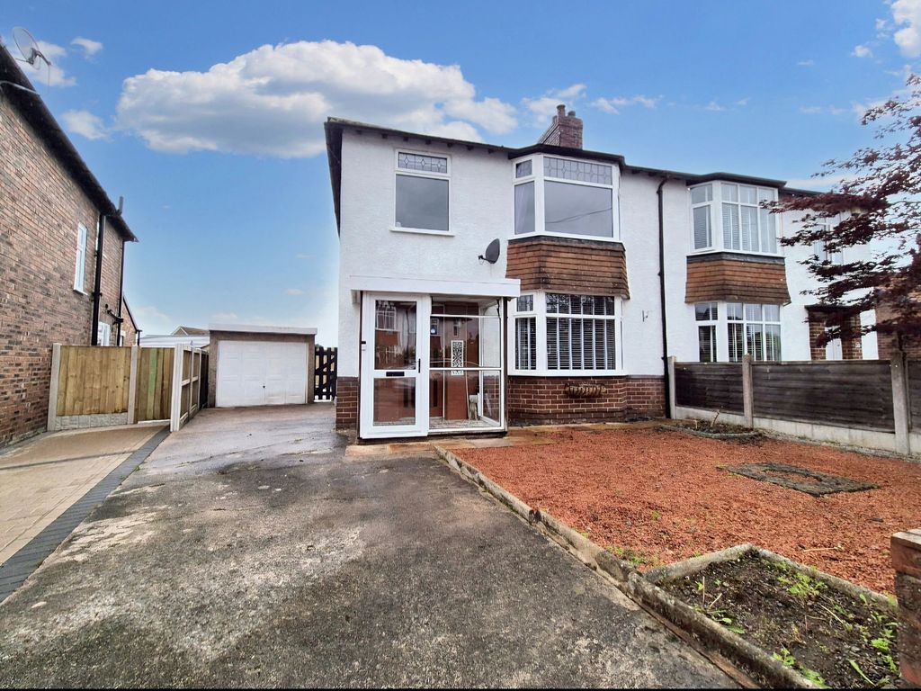 Property photo 1 of 11 Front