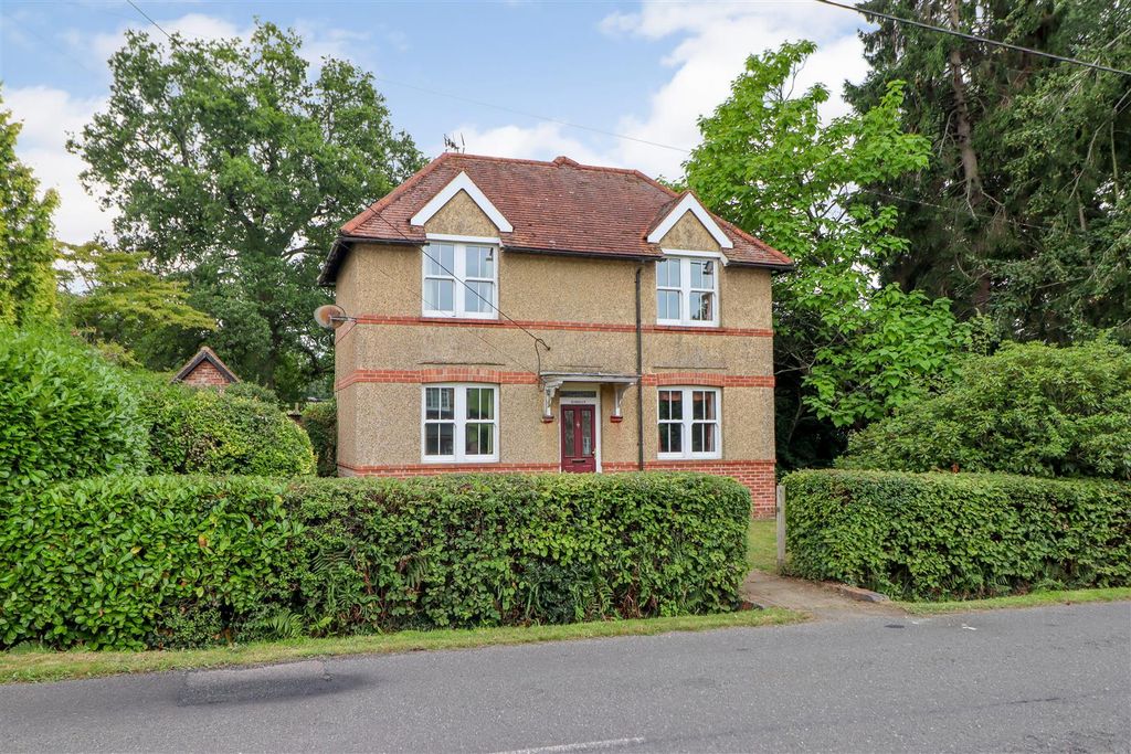 Property photo 1 of 18