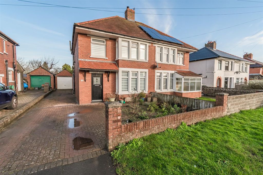 Property photo 1 of 20 Front