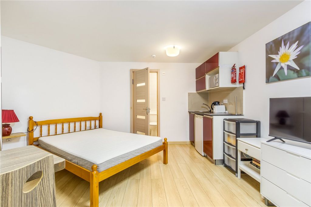 Property photo 3 of 12 Picture No. 21