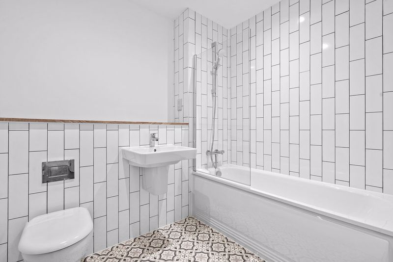 Property photo 3 of 11 Photo 13