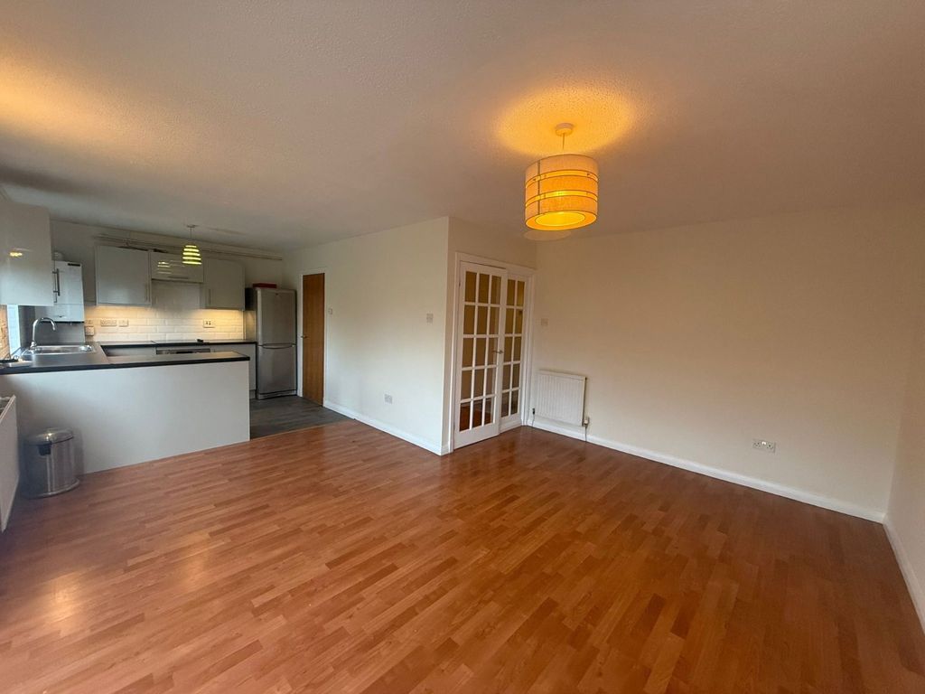 Property photo 3 of 7 Picture No. 25