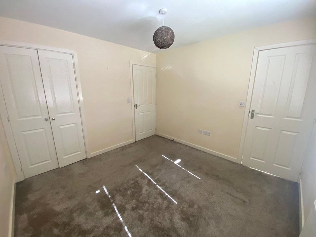 Property photo 2 of 14 Bedroom 1