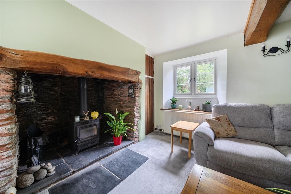 Property photo 3 of 18 3