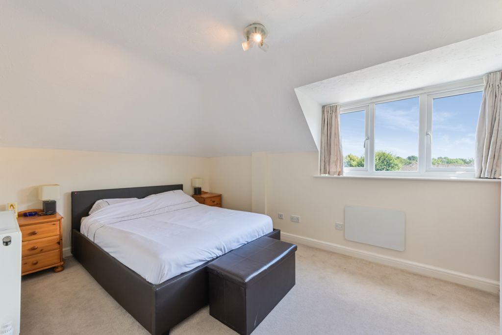 Additional image 7 of 2 bed maisonette for saleCrowhurst Mead, Godstone RH9