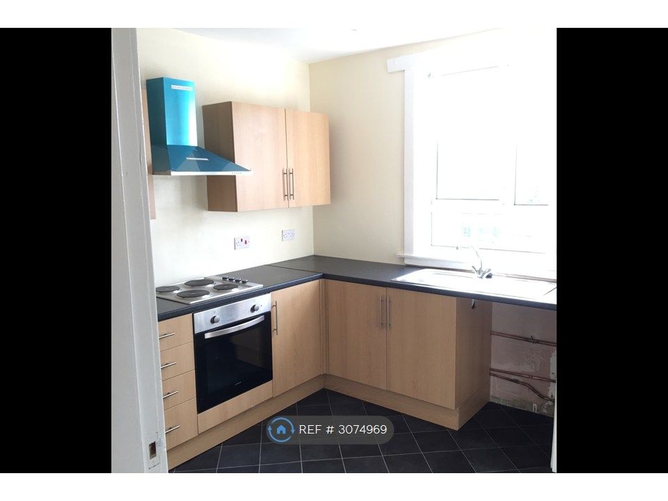 Property photo 3 of 5 Kitchen
