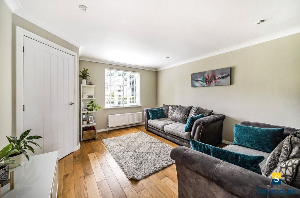 Property photo 3 of 17 Picture No. 21