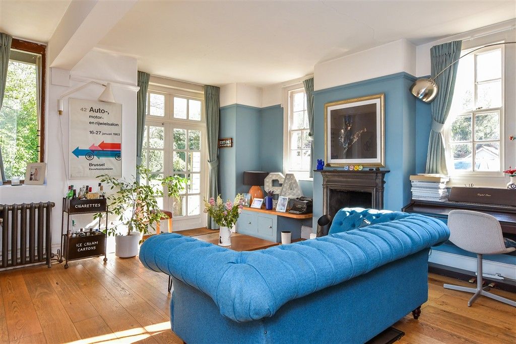 Property photo 2 of 29 Lounge,