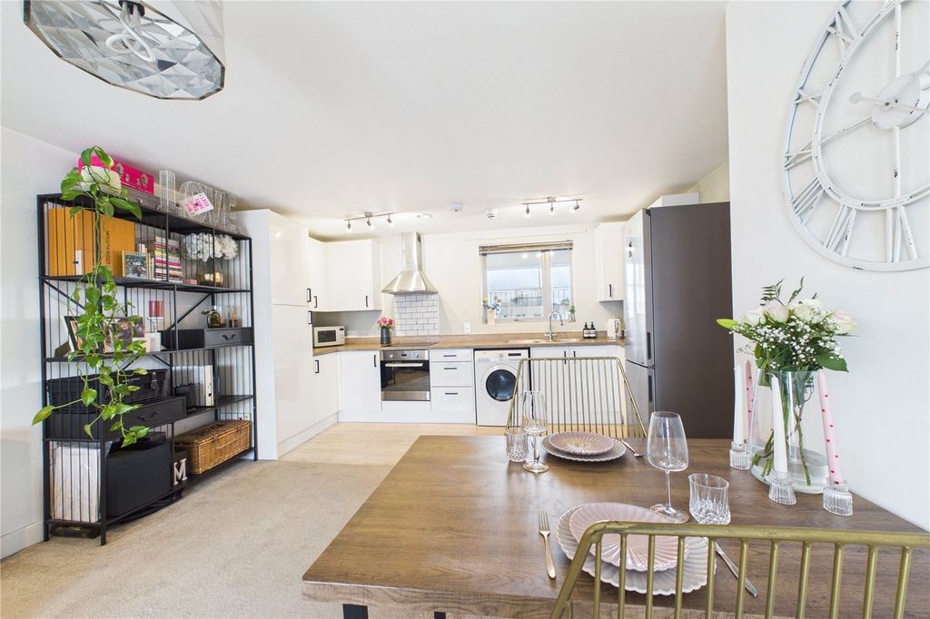 Property photo 3 of 12 Picture No. 06