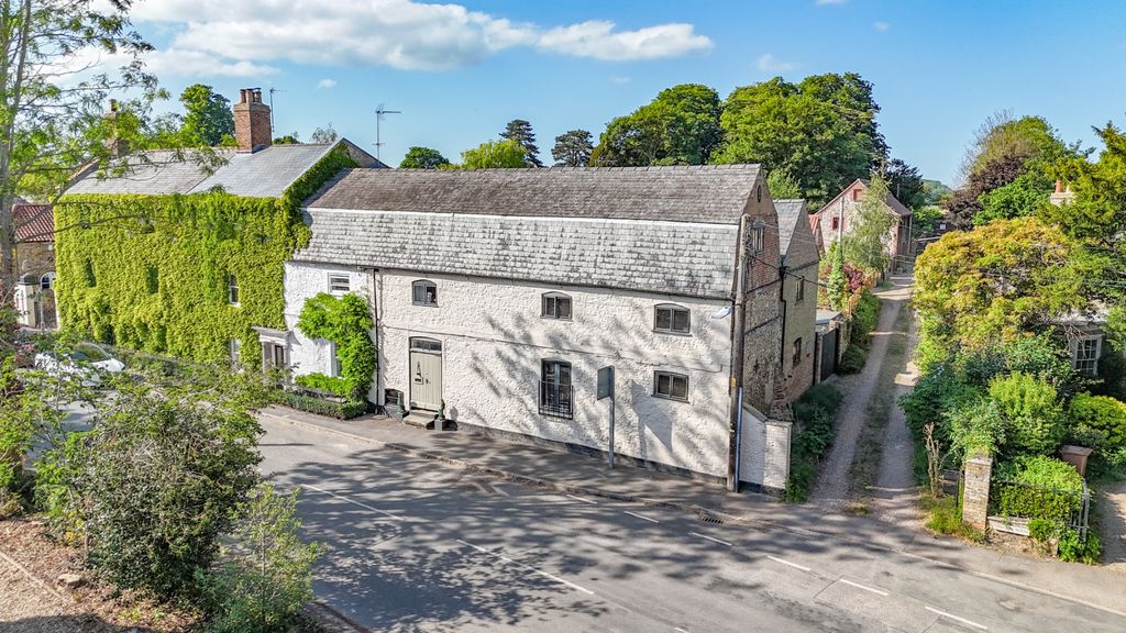Property photo 1 of 45 4152951