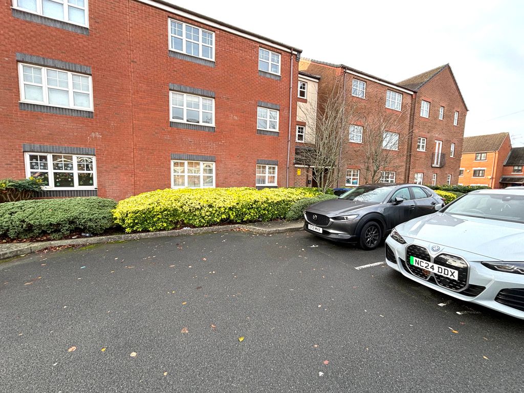 Property photo 1 of 8