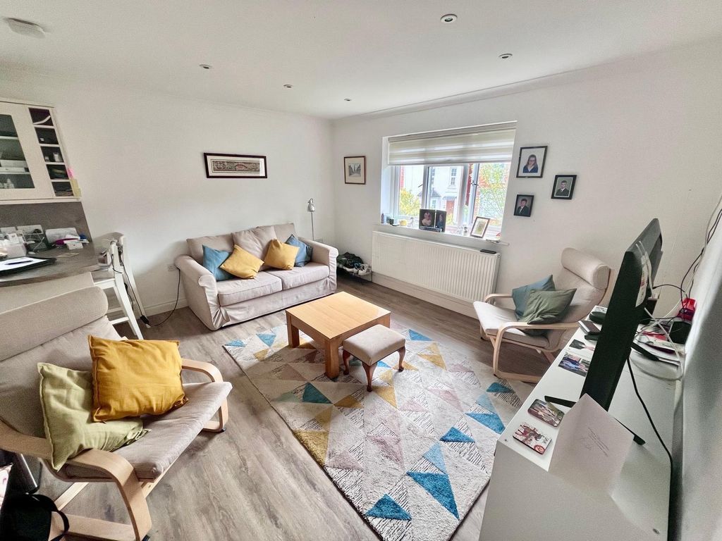 Property photo 3 of 16