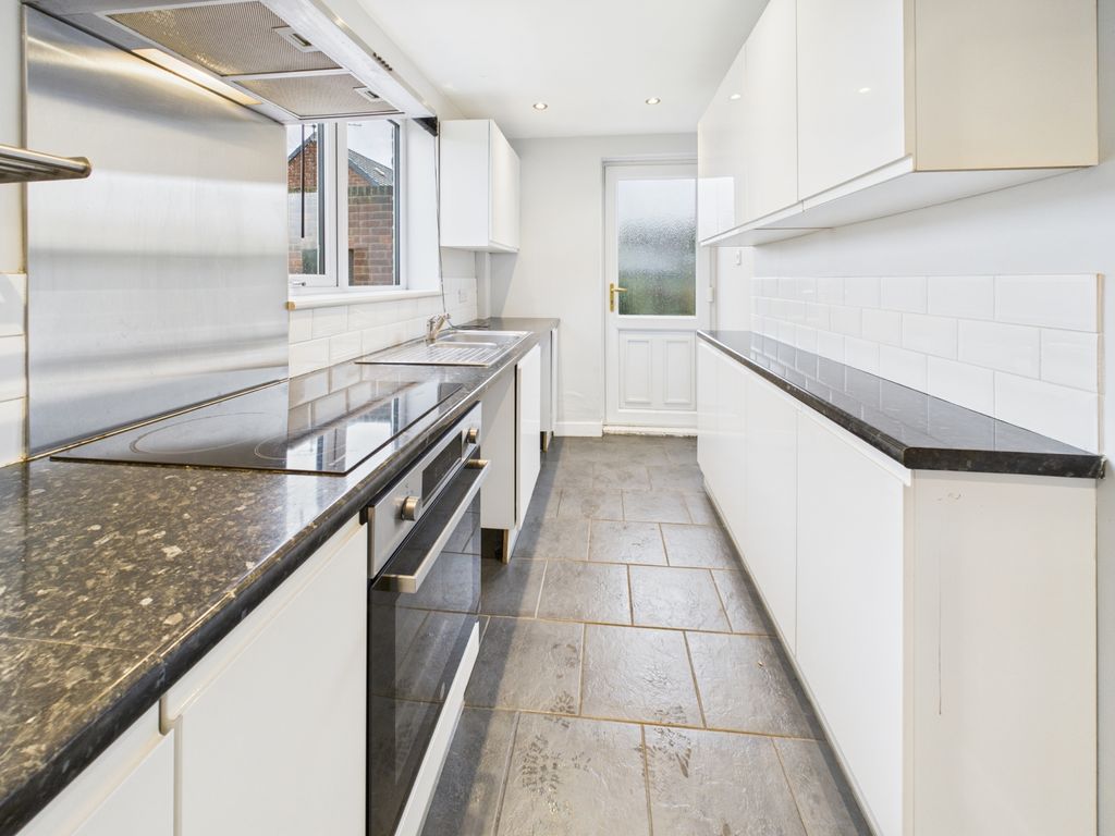 Property photo 3 of 27 Cam04233G0-Pr0046-Still025